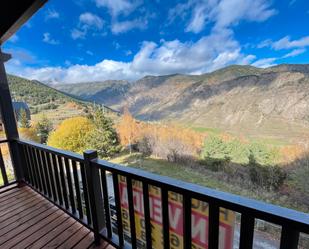 Vista exterior de Apartament en venda en Espot amb Balcó