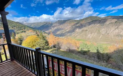 Vista exterior de Apartament en venda en Espot amb Calefacció, Parquet i Moblat