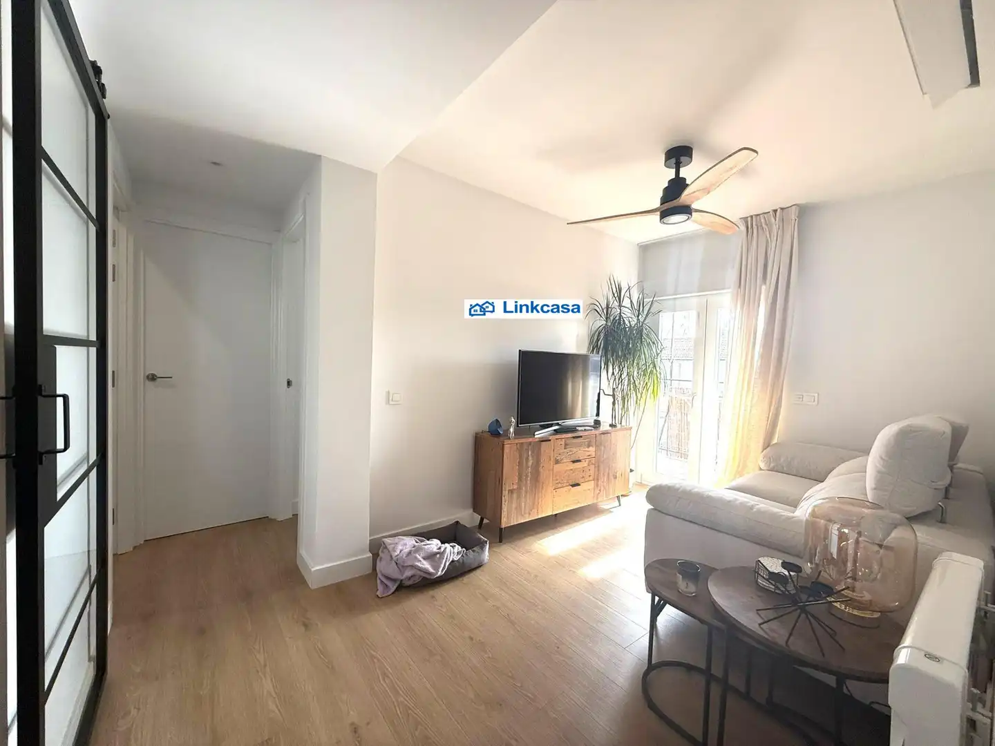 Living room of Flat for sale in Madrid  with Air Conditioner, Heating and Terrace