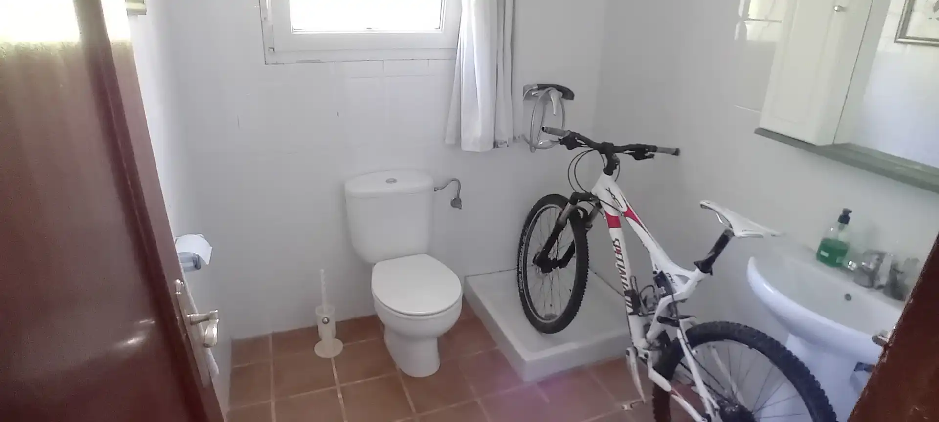 Bany de Casa o xalet en venda en Parres amb Calefacció, Jardí privat i Parquet