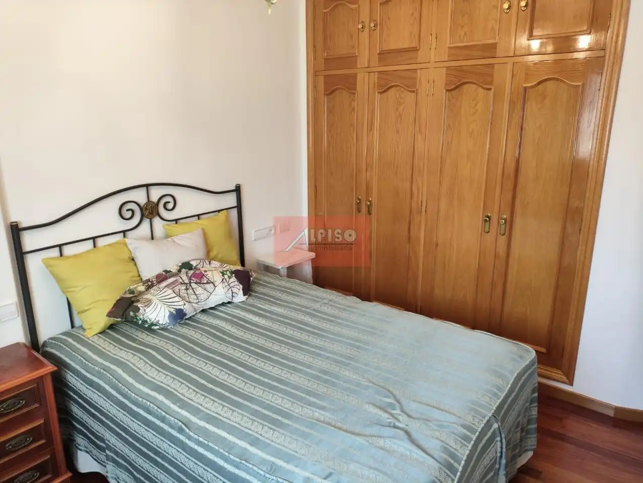 Schlafzimmer von Wohnungen zur Miete in Ourense Capital  mit Heizung und Möbliert