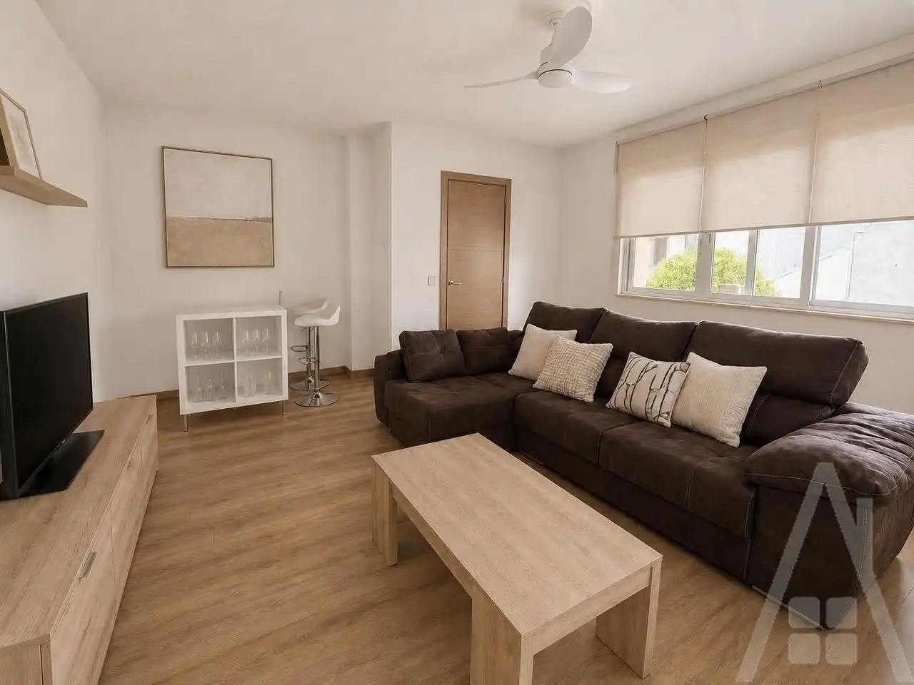 Sala d'estar de Casa o xalet en venda en Mieza amb Calefacció, Jardí privat i Terrassa