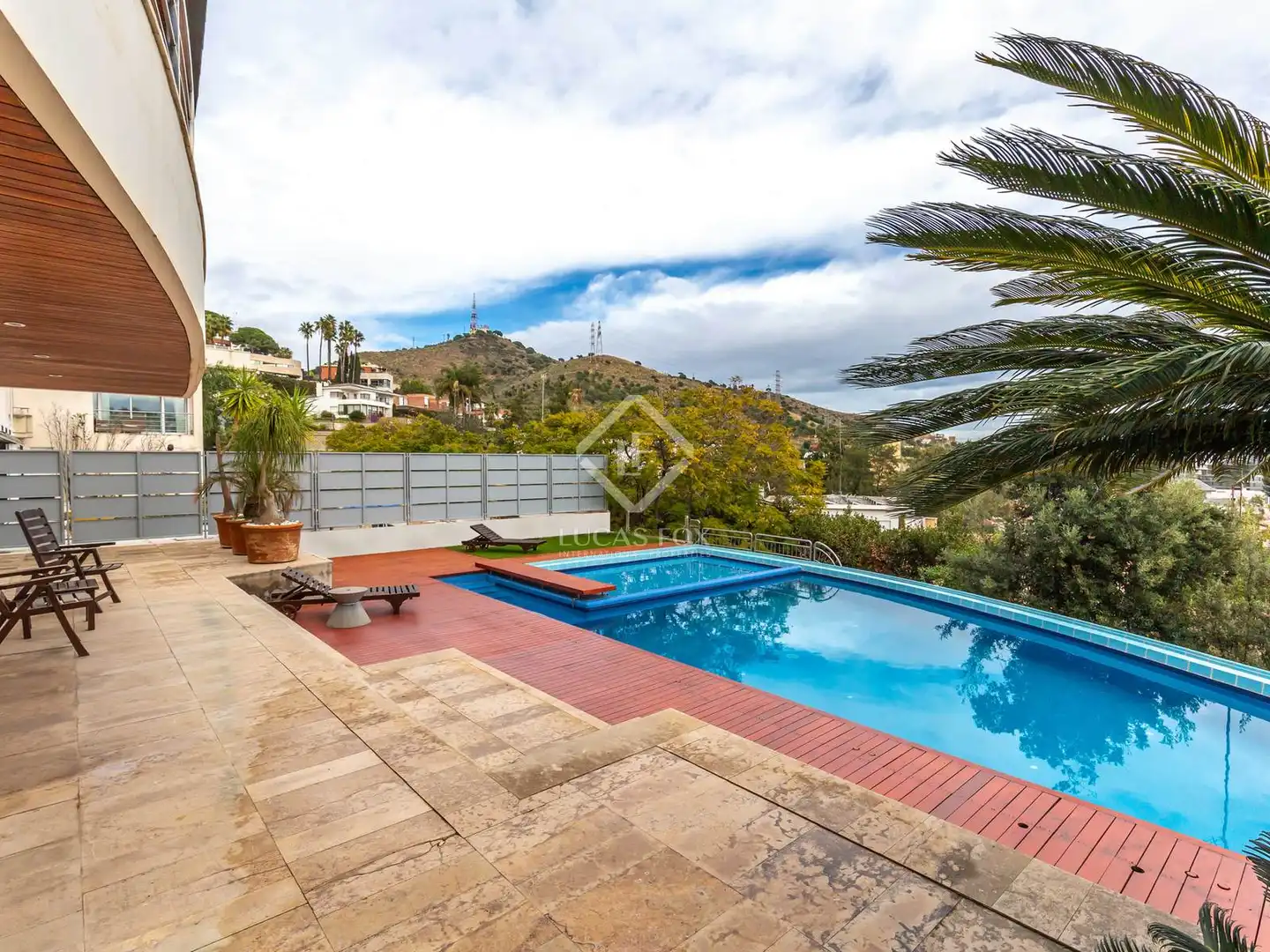 Schwimmbecken von Haus oder Chalet zum Verkauf in Esplugues de Llobregat mit Klimaanlage, Heizung und Privatgarten