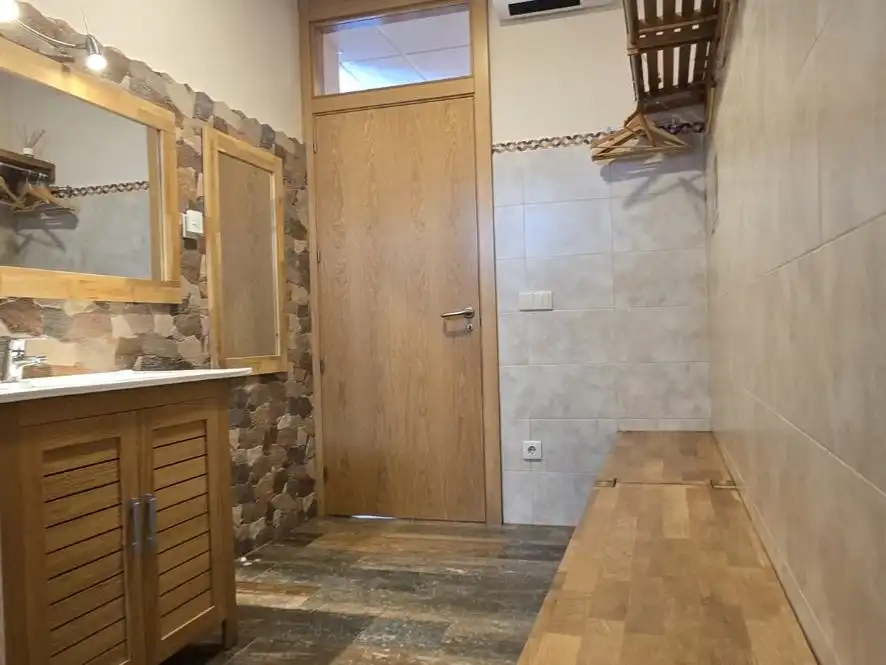Business premises to rent in Carrer Castell de Tona 22, imagen 13