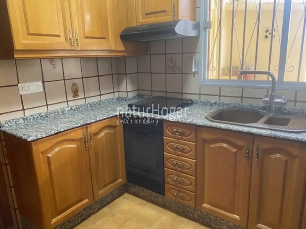Cocina de Casa o chalet en venta en Paterna con Calefacción, Jardín privado y Terraza