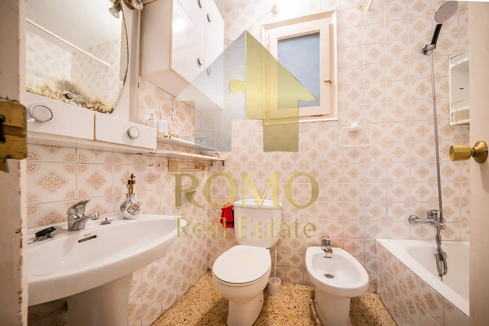 Badezimmer von Wohnung zum Verkauf in Santa Perpètua de Mogoda mit Balkon