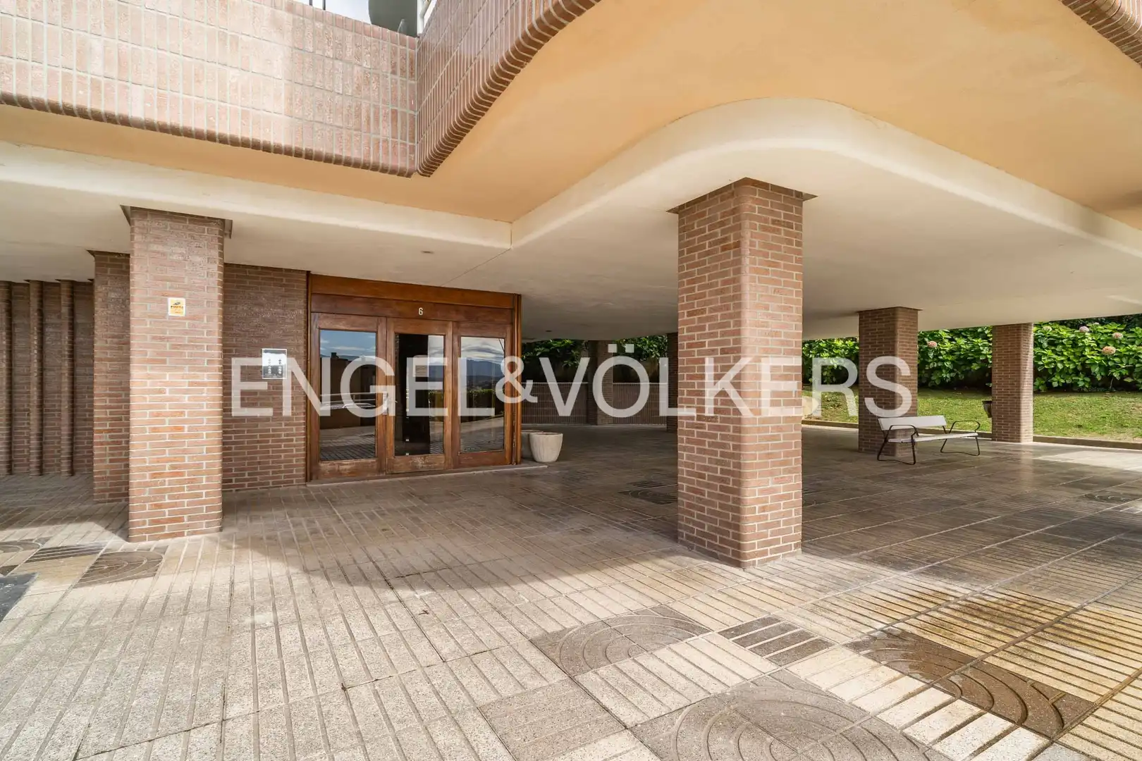 Piso en venta en Santander con Calefacción, Terraza y Balcón