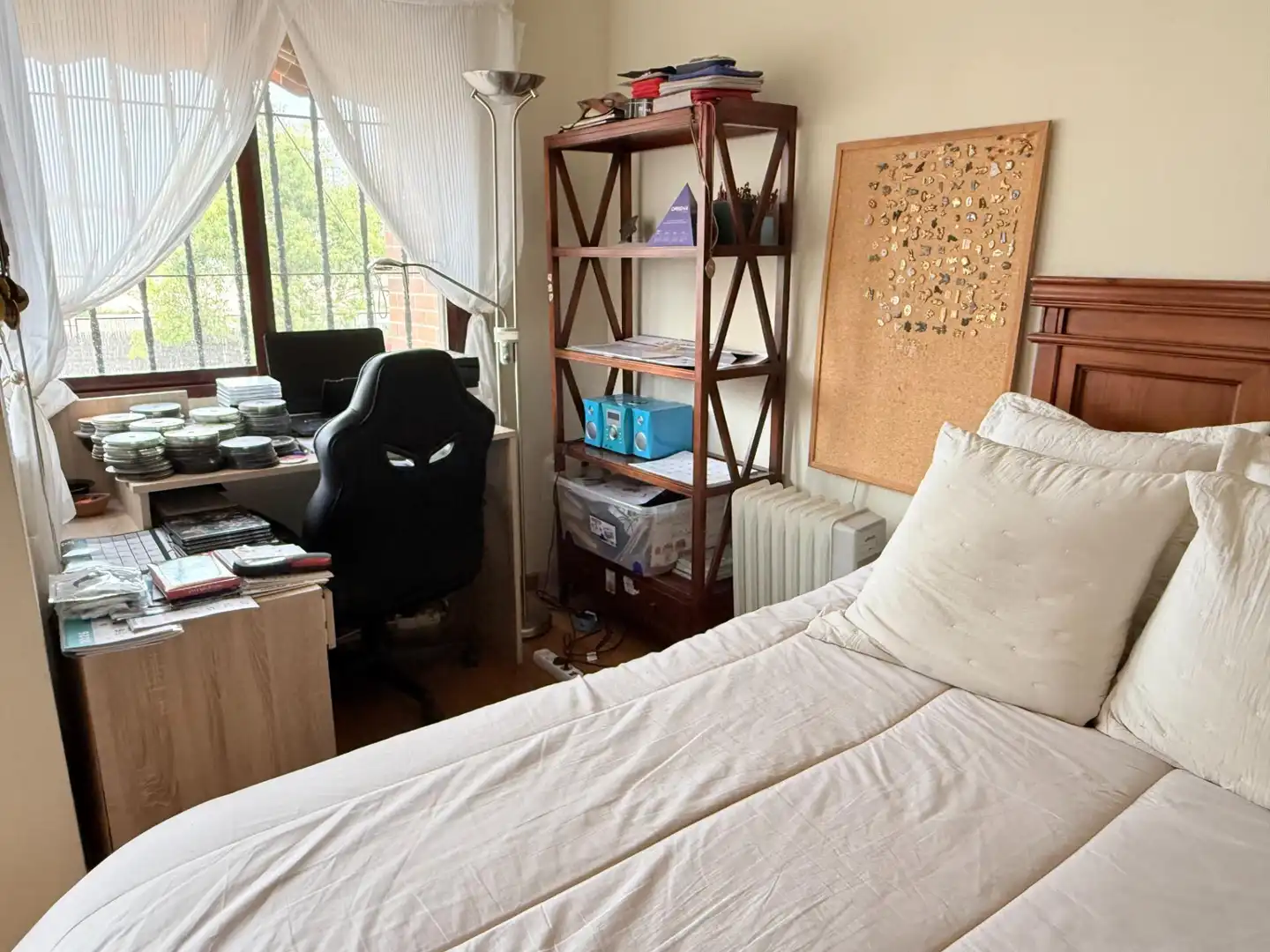 Habitación de Casa adosada en venta en Sant Joan d'Alacant con Jardín privado y Piscina comunitaria