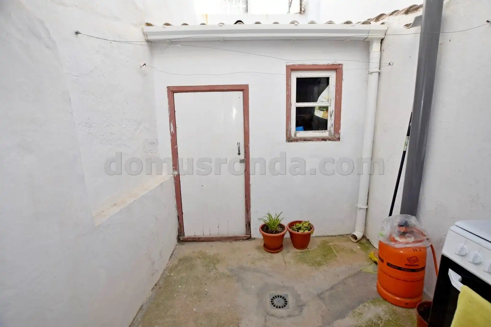 Houses for sale in Cuevas del Becerro  with Terrace, Storage room and Furnished