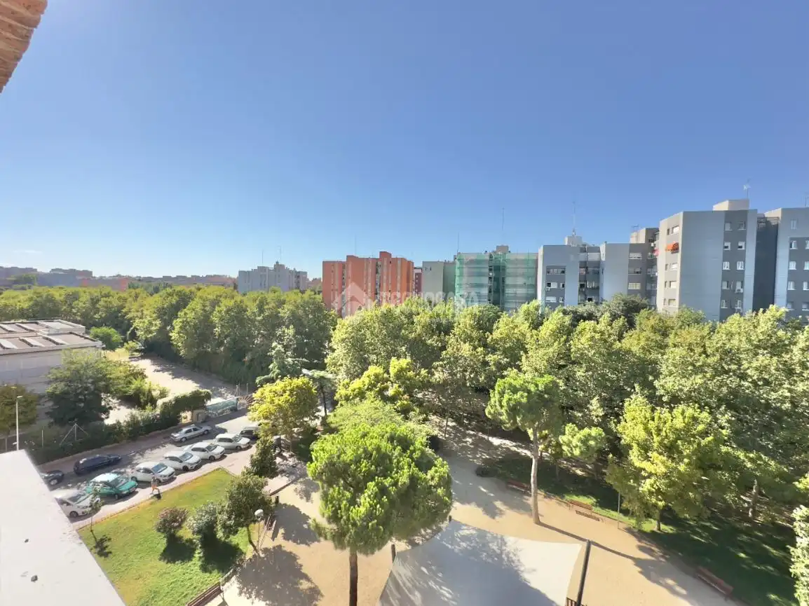 Vista exterior de Piso en venta en Móstoles con Aire acondicionado, Calefacción y Parquet