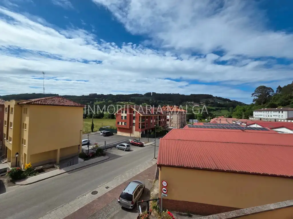 Vista exterior de Piso en venta en Colunga con Parquet y Amueblado