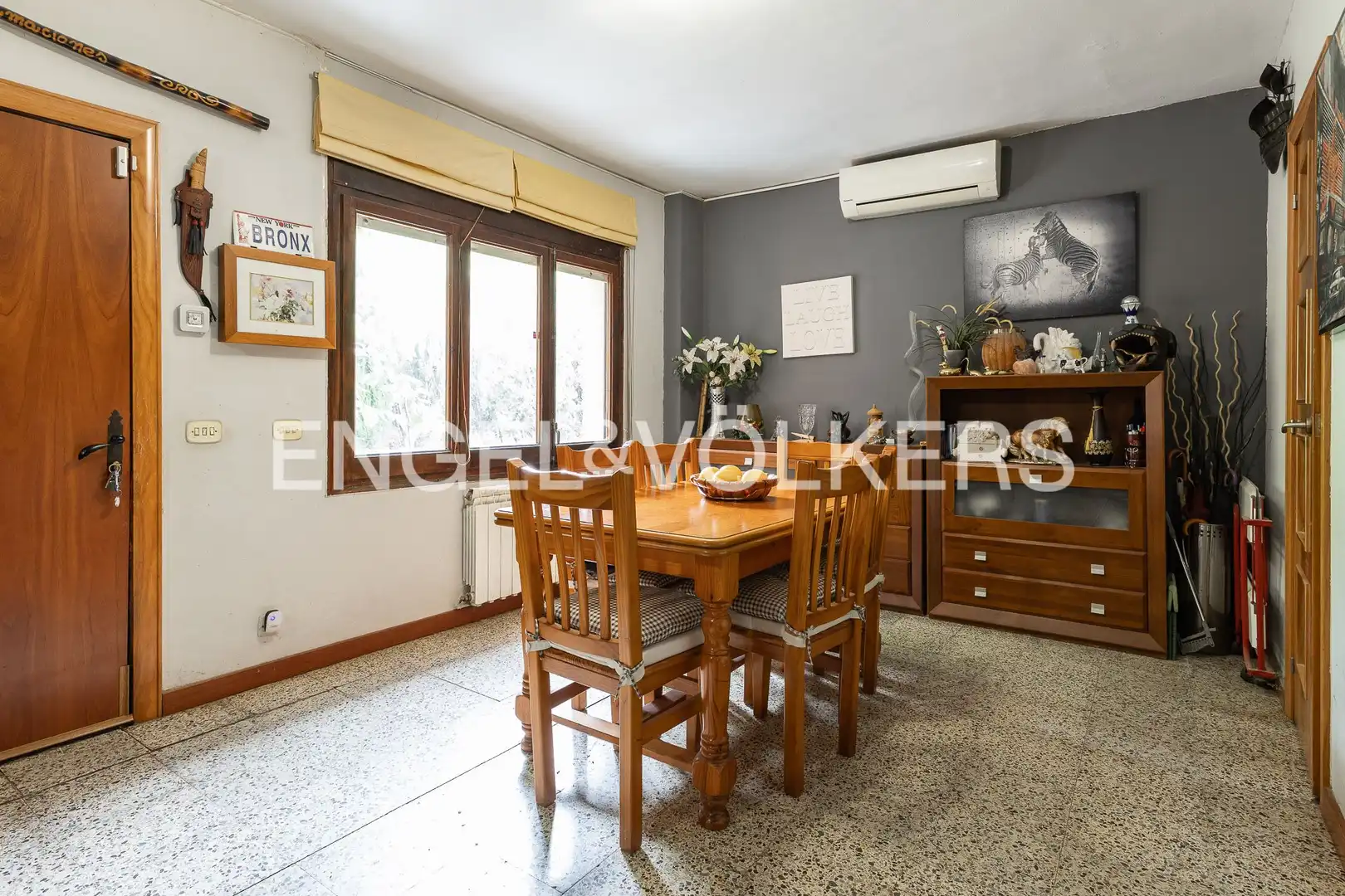 Esszimmer von Haus oder Chalet zum Verkauf in Vallgorguina mit Klimaanlage, Heizung und Privatgarten