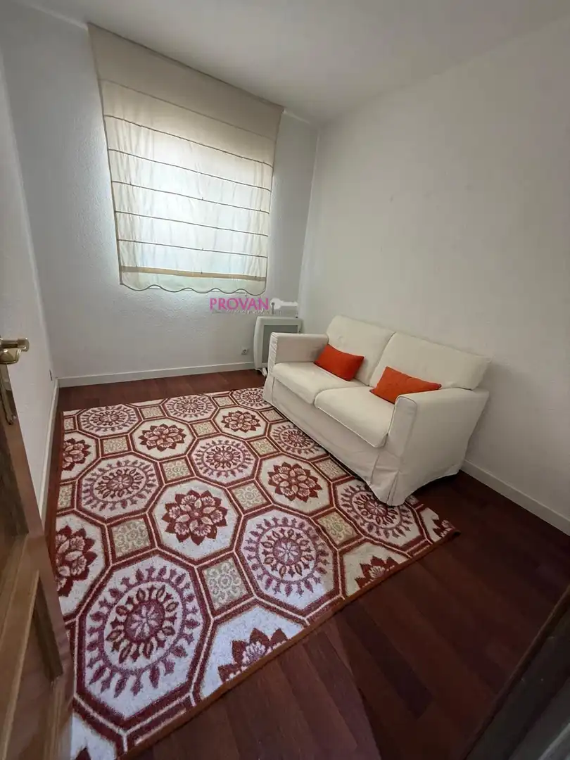 Schlafzimmer von Wohnung zum Verkauf in Madrid mit Klimaanlage, Terrasse und Möbliert