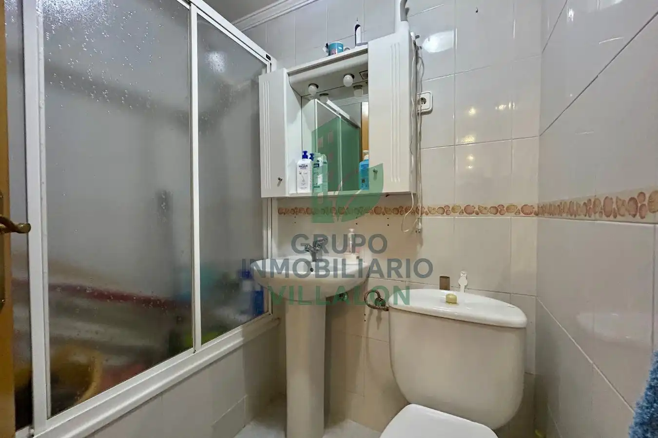 Badezimmer von Wohnung zum Verkauf in San Andrés del Rabanedo mit Heizung, Abstellraum und Möbliert