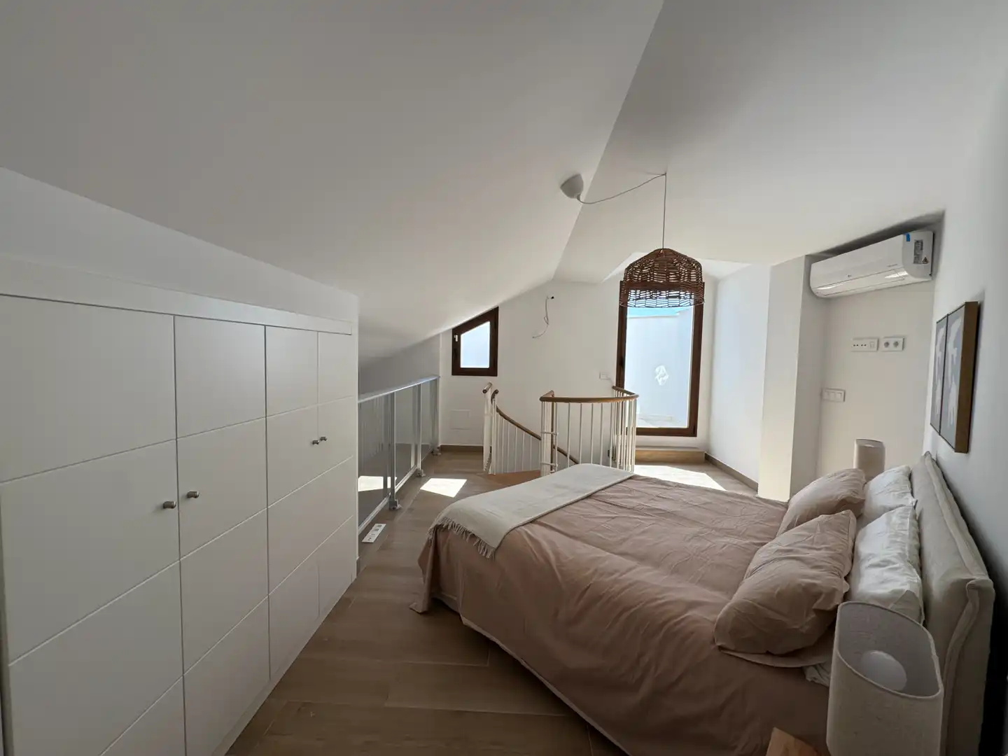 Habitación de Ático en venta en Málaga con Aire acondicionado, Terraza y Amueblado