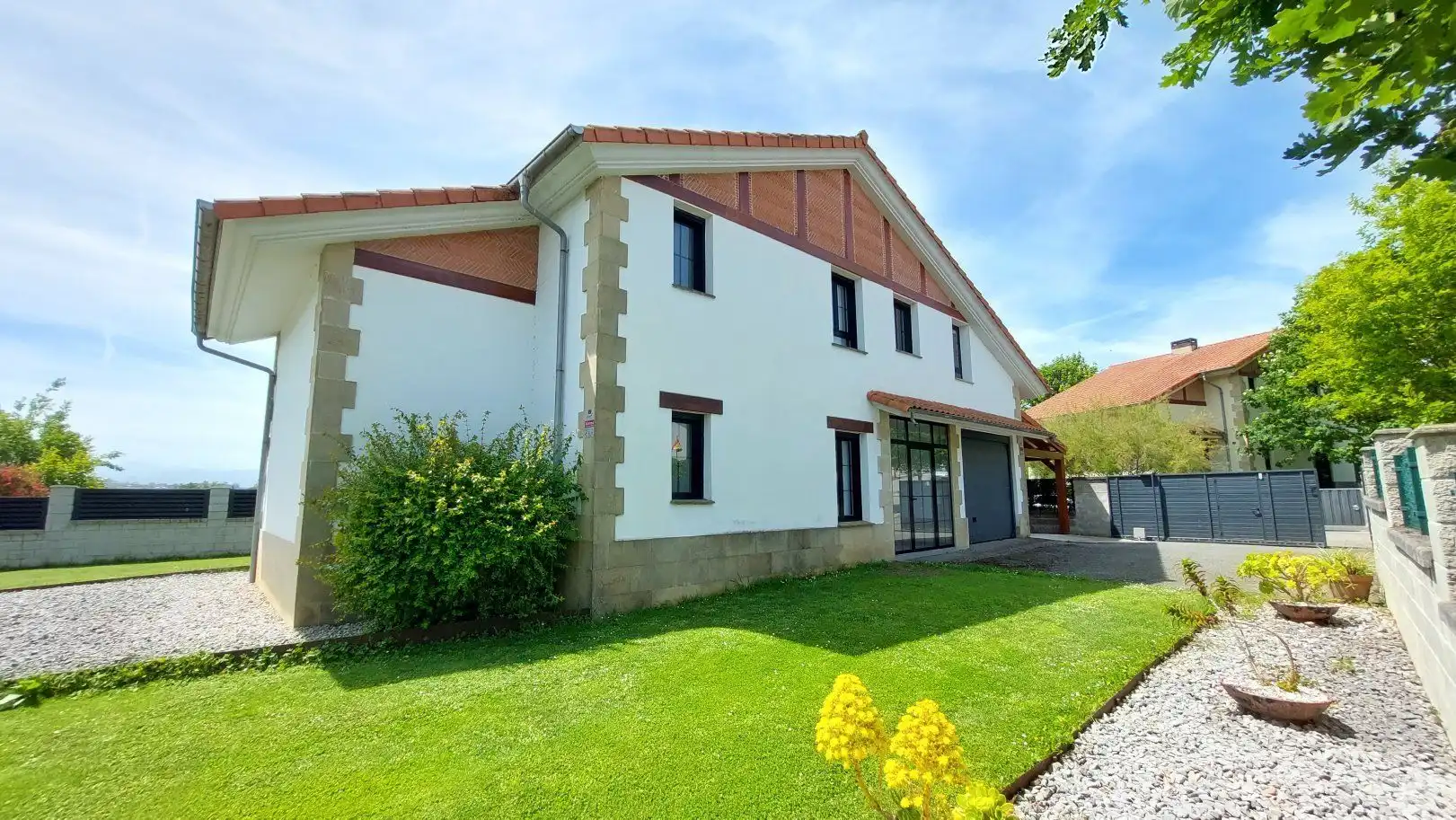 Vista exterior de Casa o xalet de lloguer en Ribamontán al Mar amb Jardí privat, Terrassa i Moblat