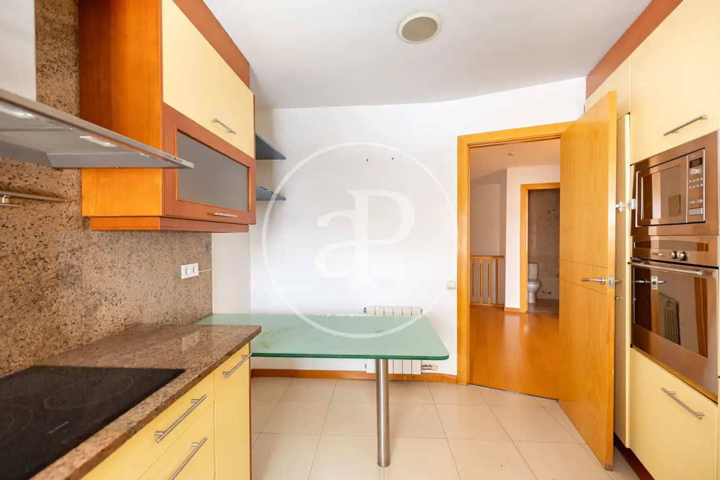 Cocina de Piso en venta en Barcelona con Aire acondicionado y Calefacción