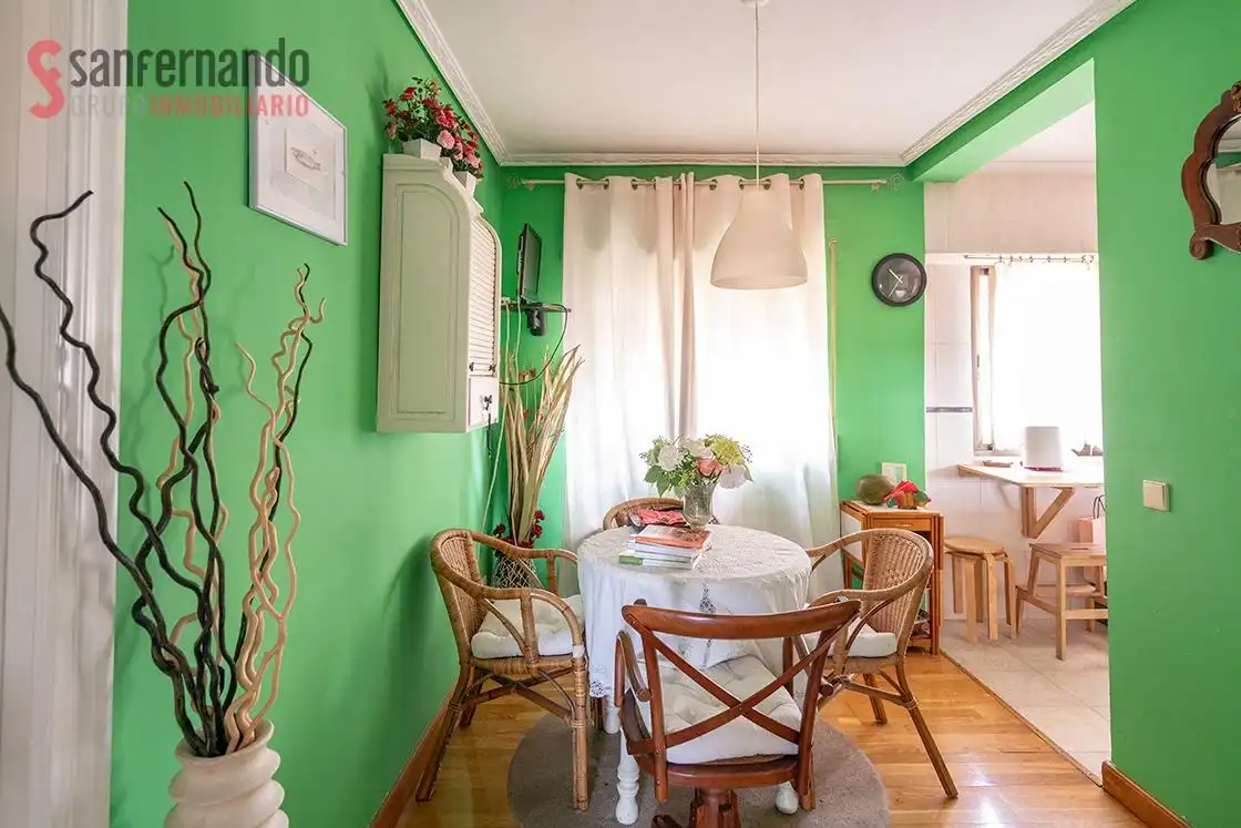 Comedor de Piso en venta en Santander con Calefacción y Parquet