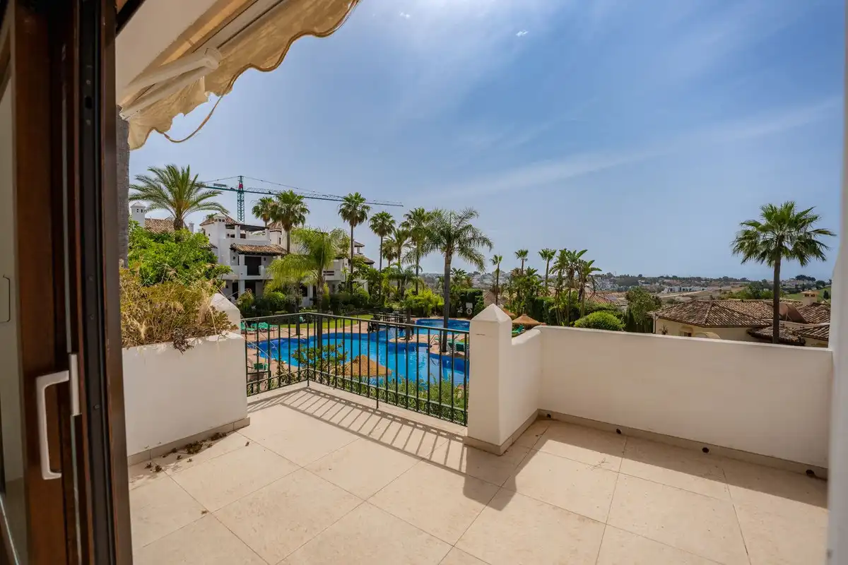Reihenhaus mit Pool zum Verkauf in El Paraíso, imagen 2