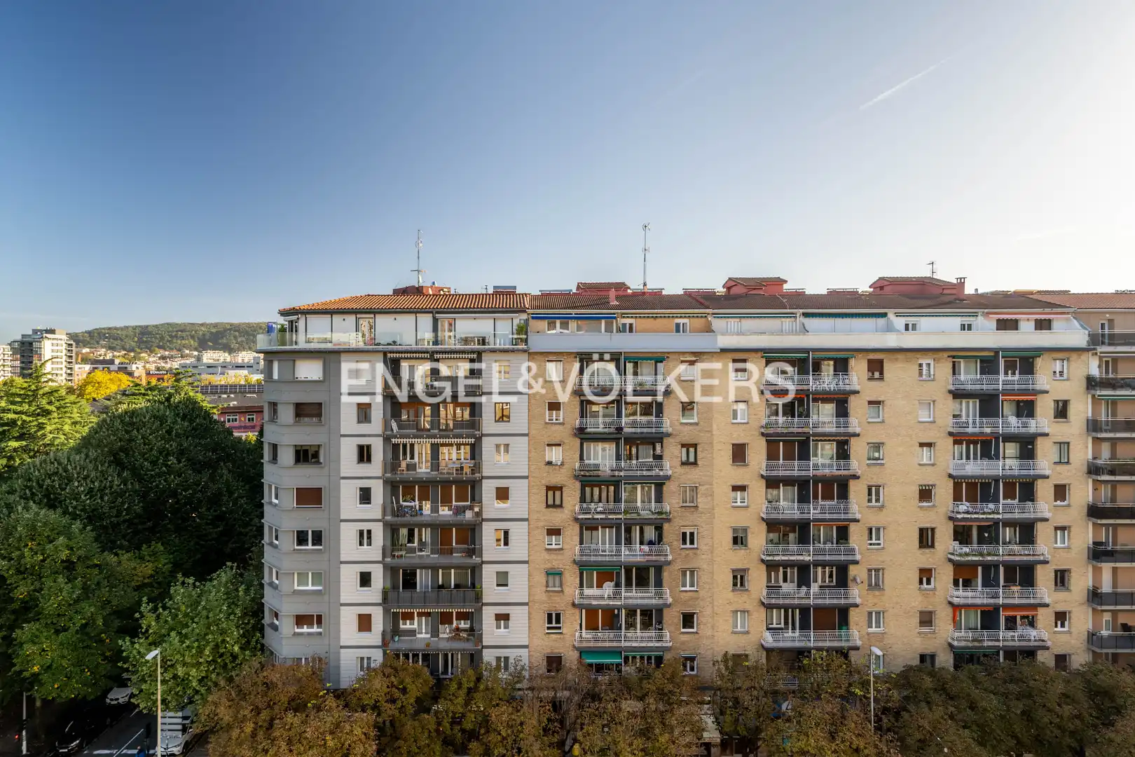 Vista exterior de Piso en venta en Donostia - San Sebastián  con Calefacción, Parquet y Trastero