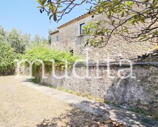 Vista exterior de Finca rústica en venda en Bigues i Riells amb Terrassa i Piscina