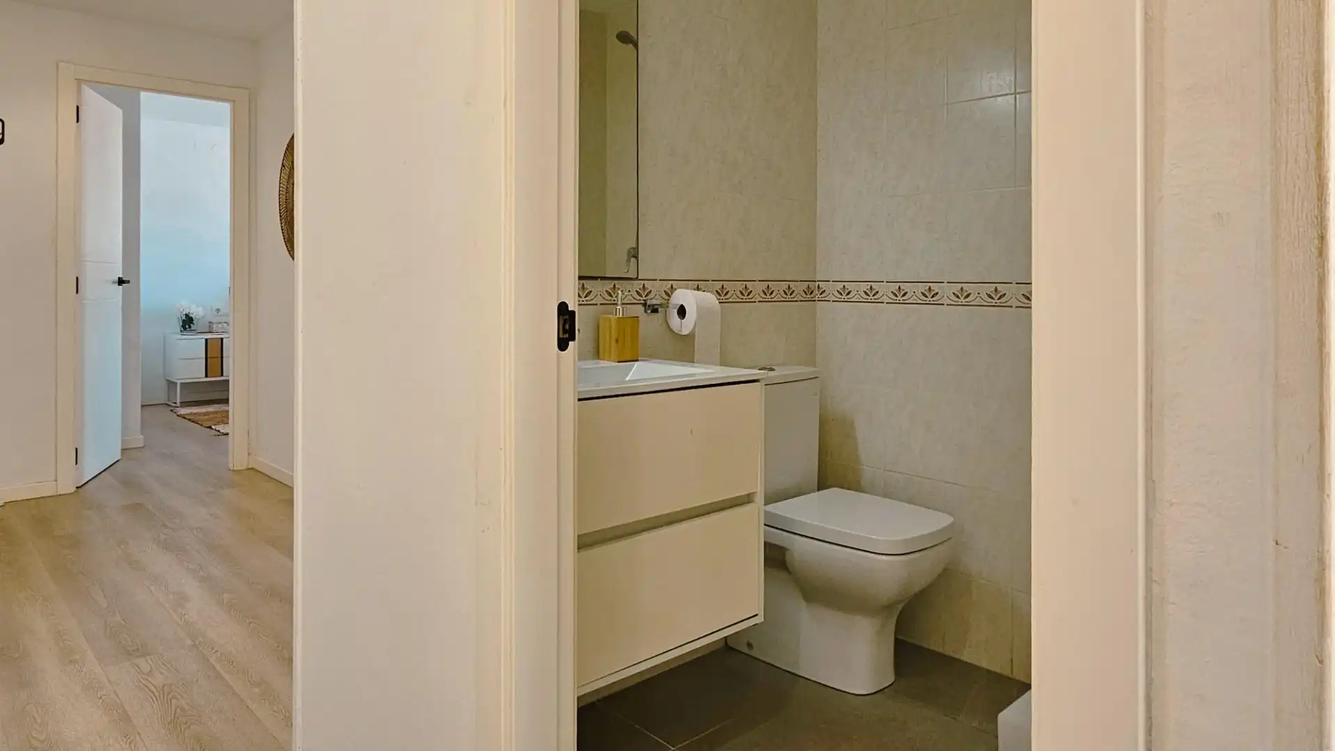 Bathroom of Flat for sale in Daimús  with Air Conditioner, Terrace and Furnished