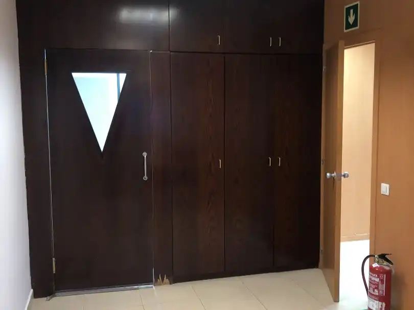 Habitación de Oficina de alquiler en Pallejà con Aire acondicionado, Calefacción y Amueblado