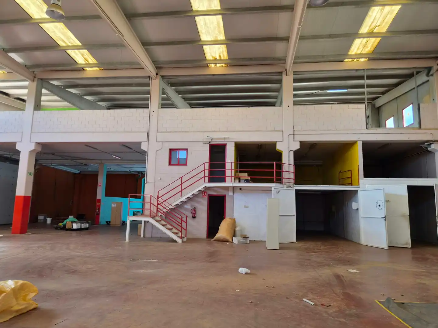 Industrial building to rent in Carrer de la Garrotxa, imagen 3