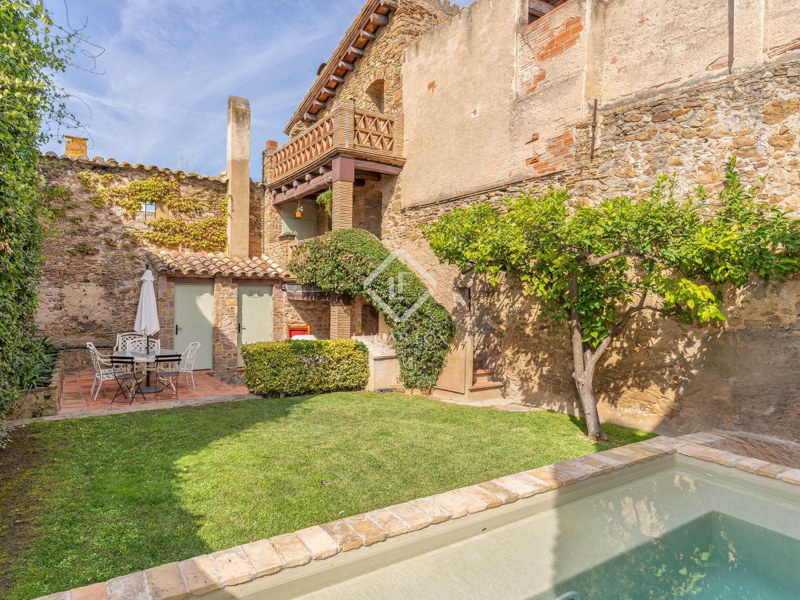 Exterior view of Country house for sale in Gualta  with Air Conditioner, Heating and Private garden