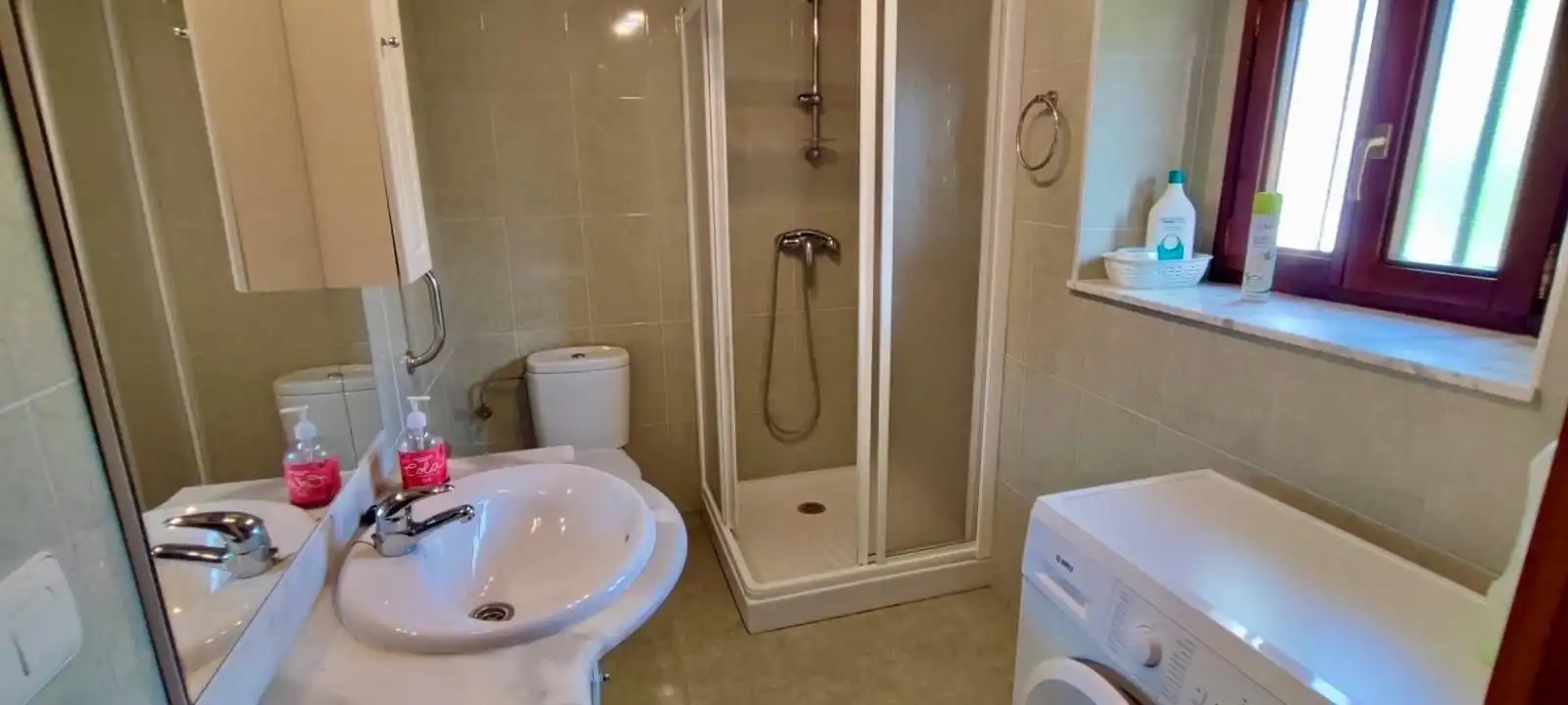 Baño de Casa o chalet en venta en Llanes con Calefacción y Jardín privado