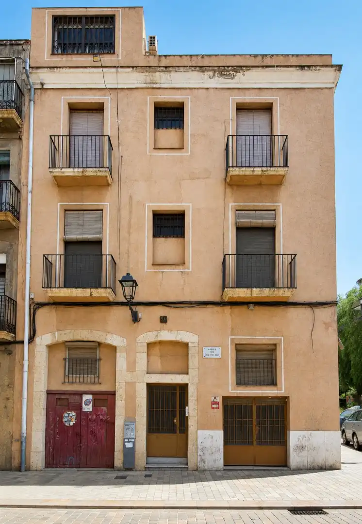 Vista exterior de Pis en venda en Tarragona amb Forn i Balcó