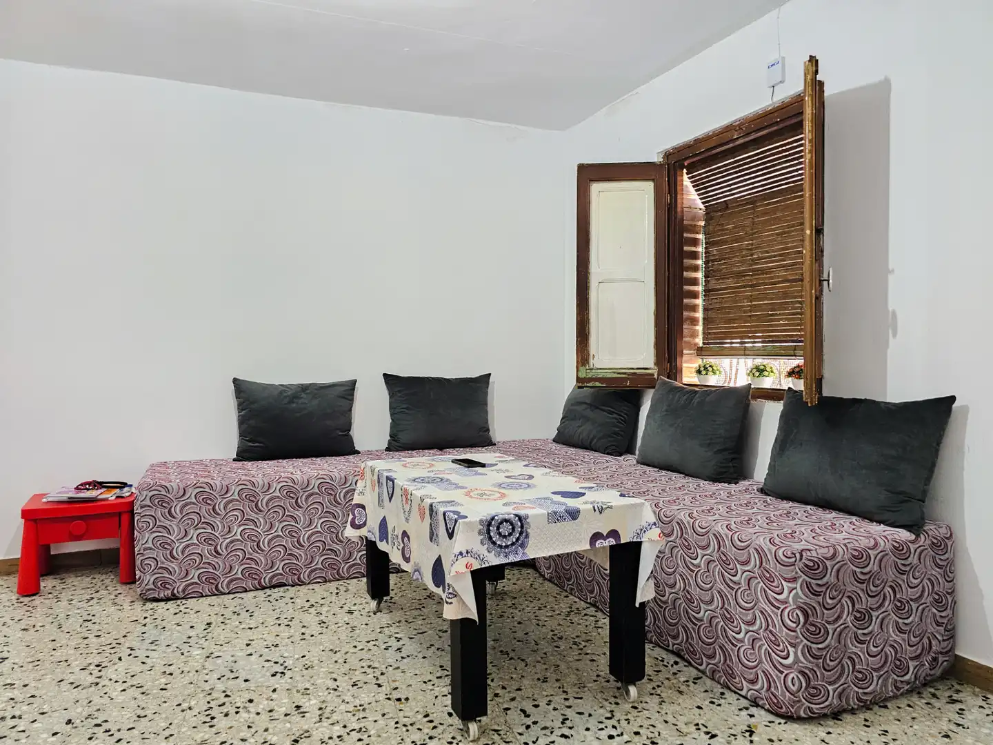 Sala de estar de Casa o chalet en venta en La Almunia de Doña Godina  con Balcón