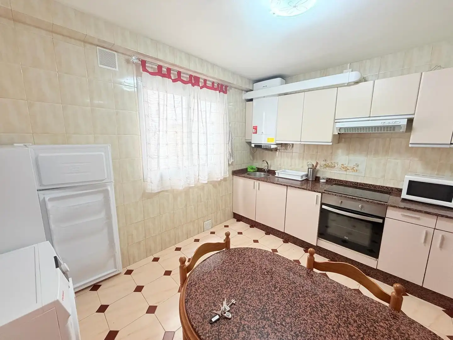 Kitchen of Flat for sale in Oviedo   with Balcony