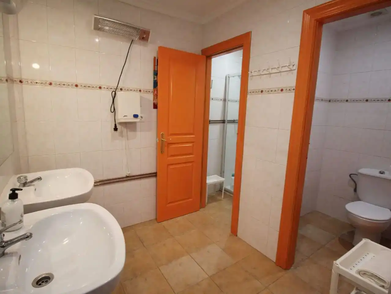 Bany de Pis en venda en Puente Viesgo amb Parquet, Traster i Moblat