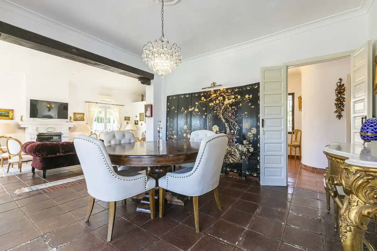 Chalet con piscina en venta en Avenida Pablo Ruiz Picasso, imagen 4