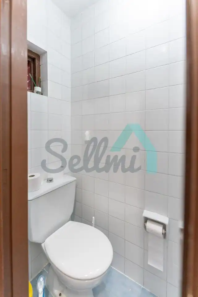 Baño de Piso de alquiler en Aller con Calefacción, Trastero y Amueblado