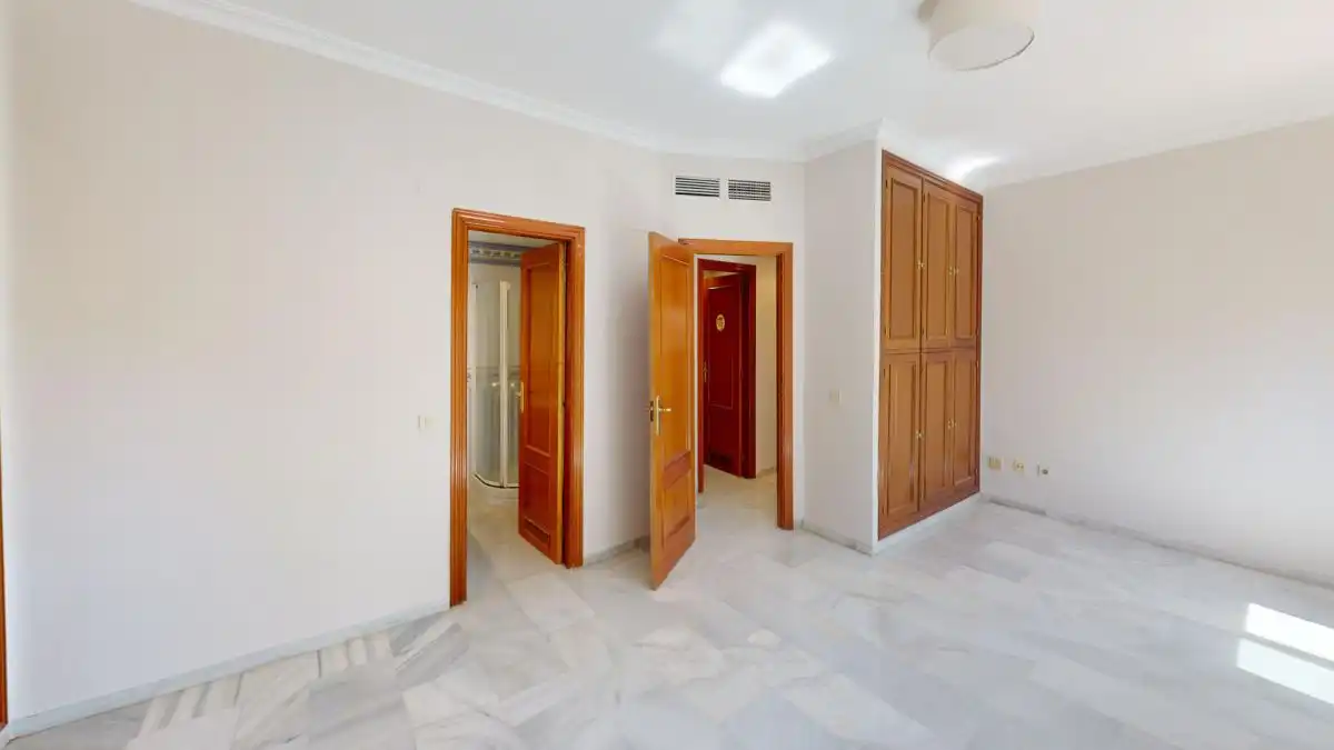 Flat for rent in Sevilla  with Air Conditioner, Heating and Terrace