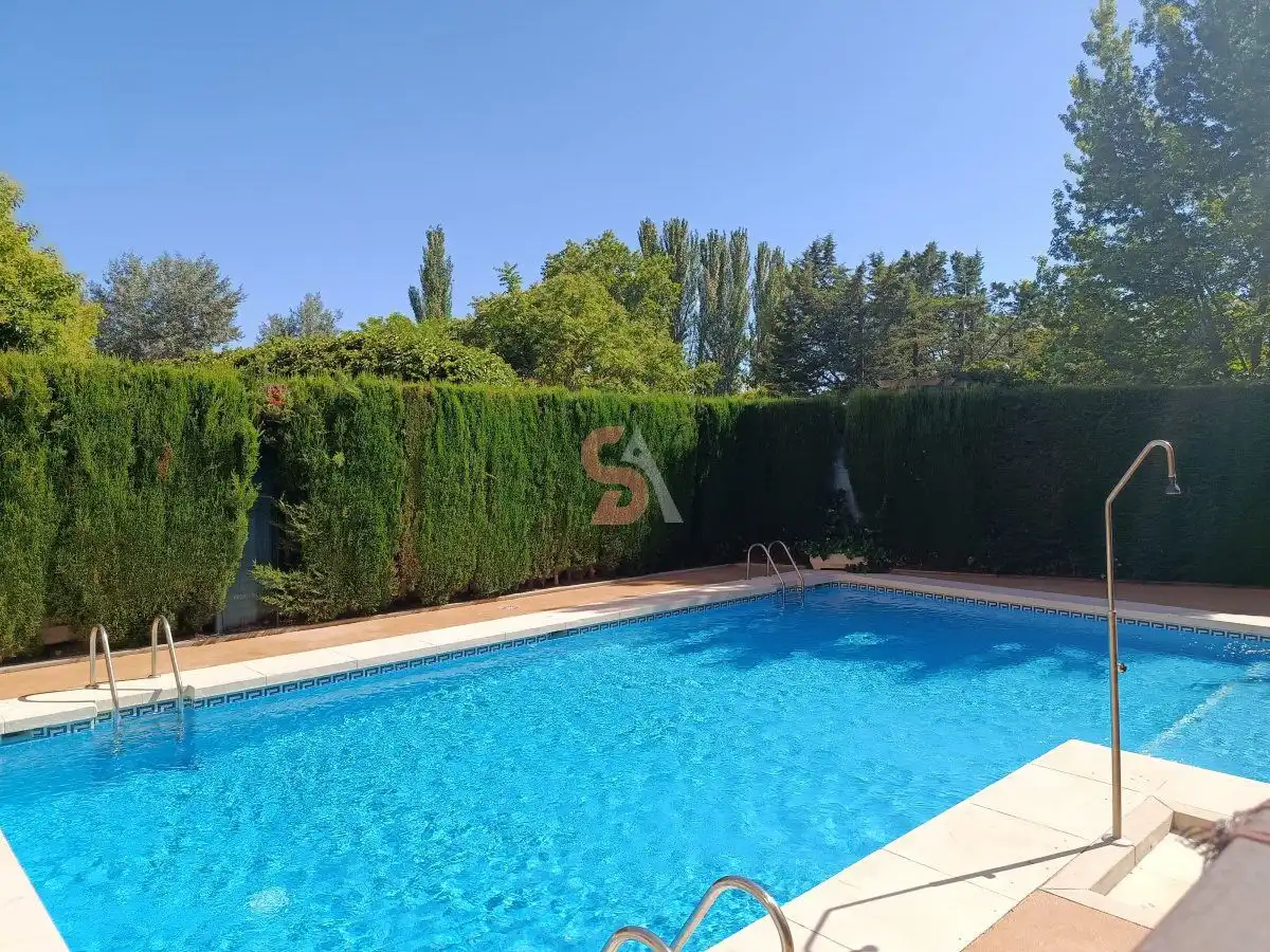Swimming pool of Flat for rent in Valladolid  with Heating, Terrace and Storage room