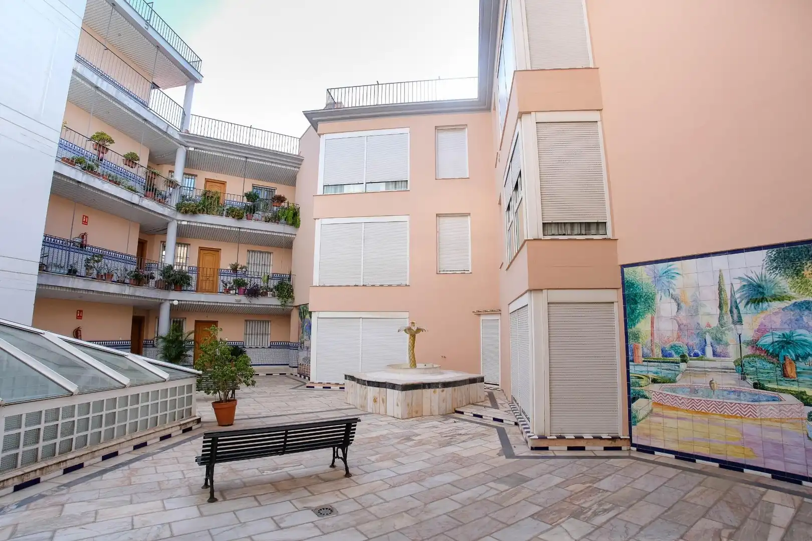 Vista exterior de Apartament en venda en Sevilla amb Aire condicionat, Calefacció i Jardí privat