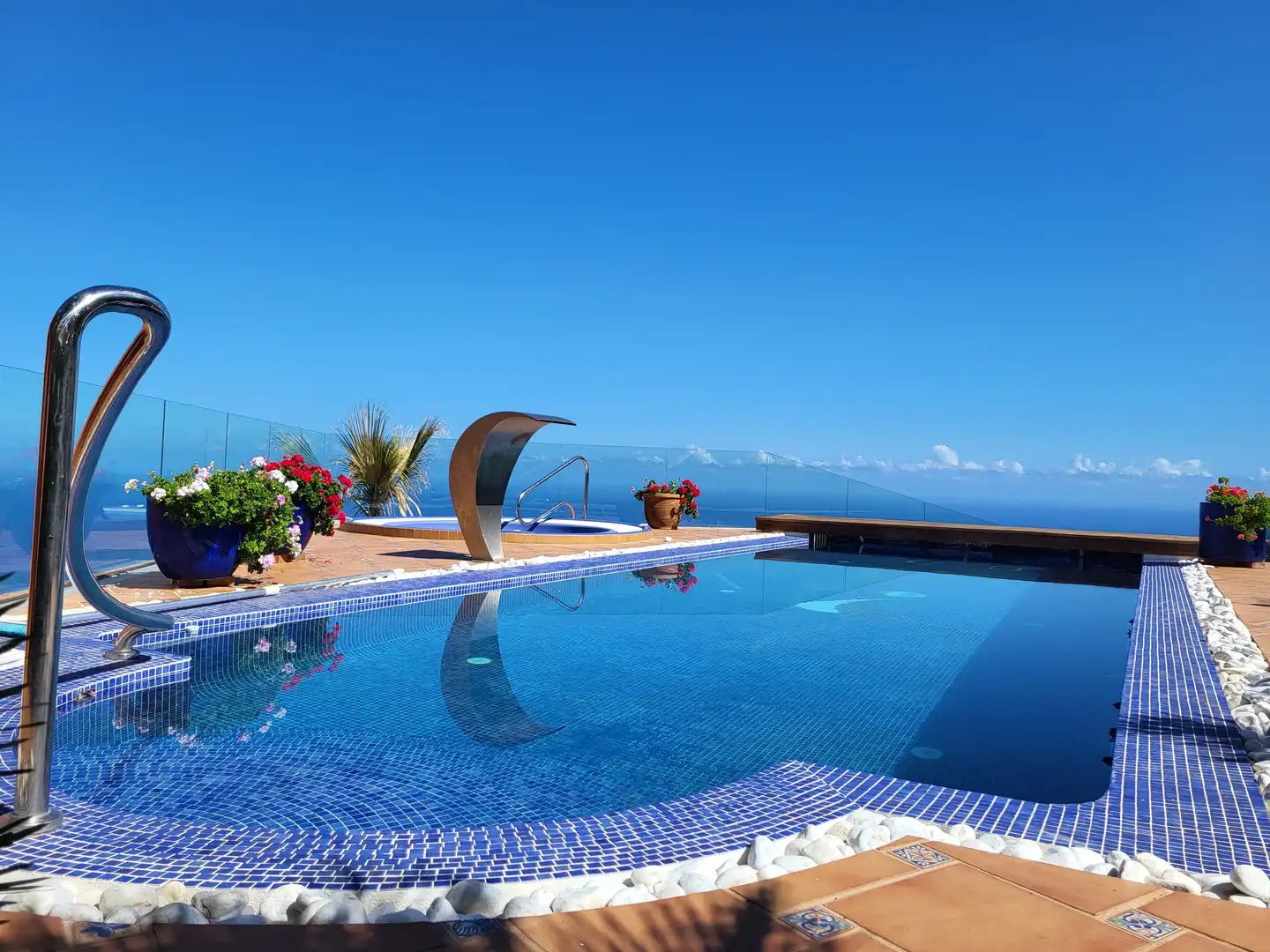 Swimming pool of Country homes for sale in Tacoronte  with Air Conditioner, Heating and Parquet flooring