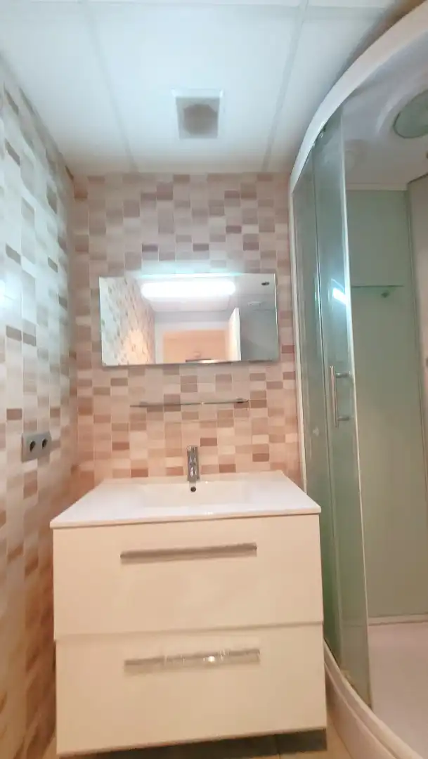Baño de Piso en venta en Palamós con Aire acondicionado, Calefacción y Jardín privado
