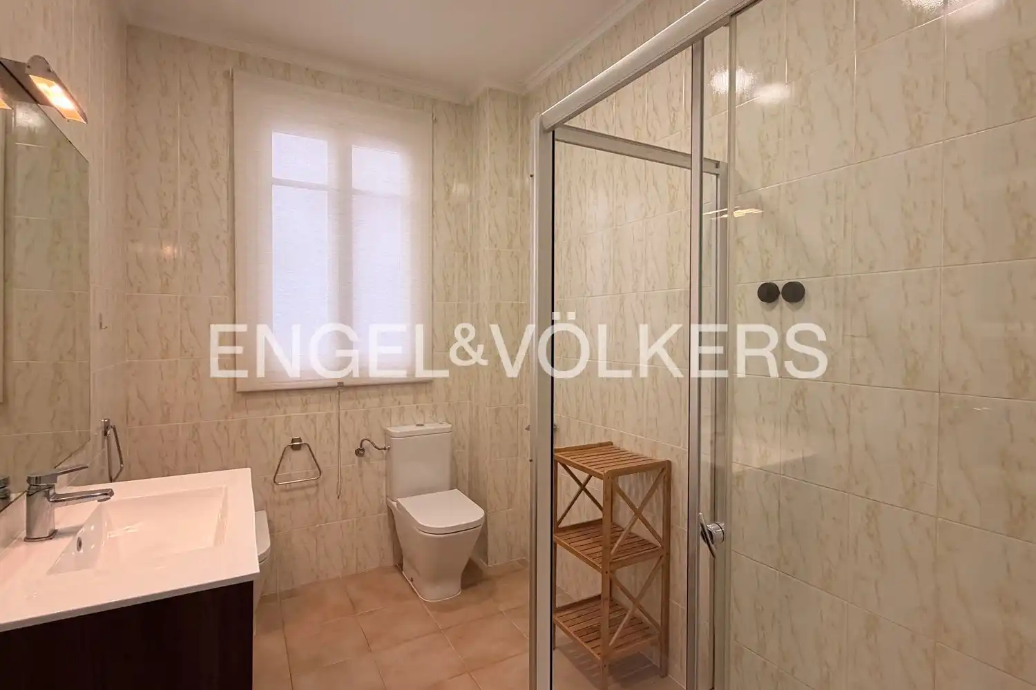 Badezimmer von Wohnung zur Miete in Valencia mit Klimaanlage, Heizung und Möbliert