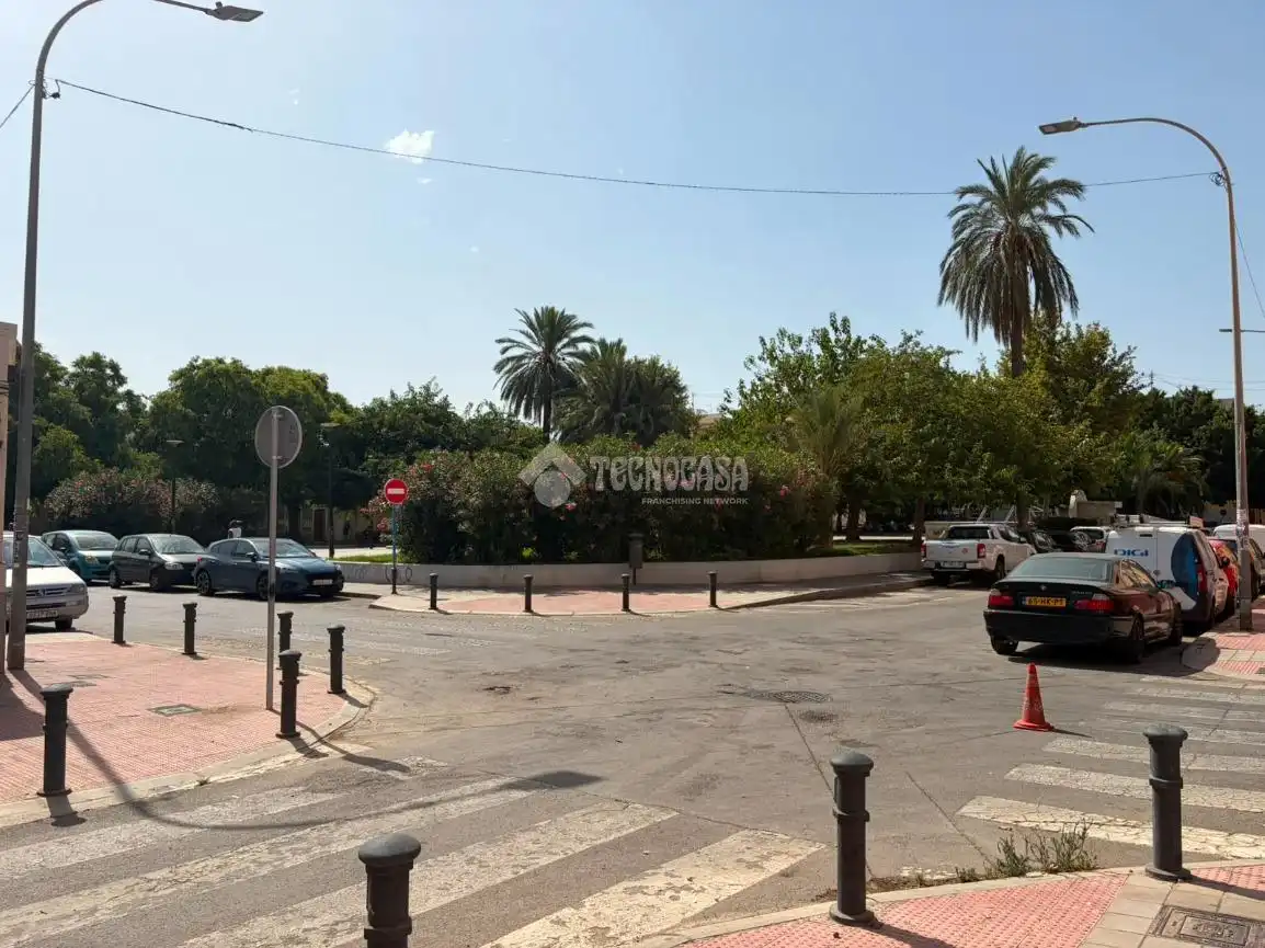 Vista exterior de Pis en venda en Alicante / Alacant amb Aire condicionat i Balcó