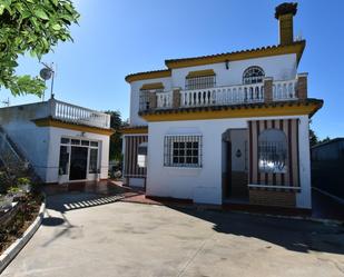 Vista exterior de Casa o xalet en venda en Chiclana de la Frontera amb Aire condicionat, Calefacció i Jardí privat