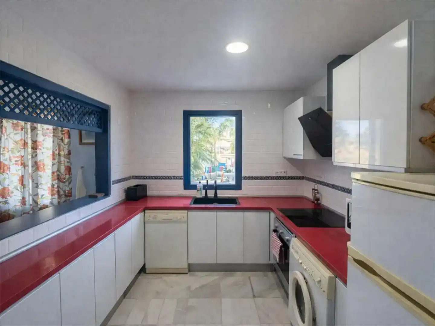 Cocina de Piso en venta en Roquetas de Mar con Aire acondicionado, Piscina y Amueblado