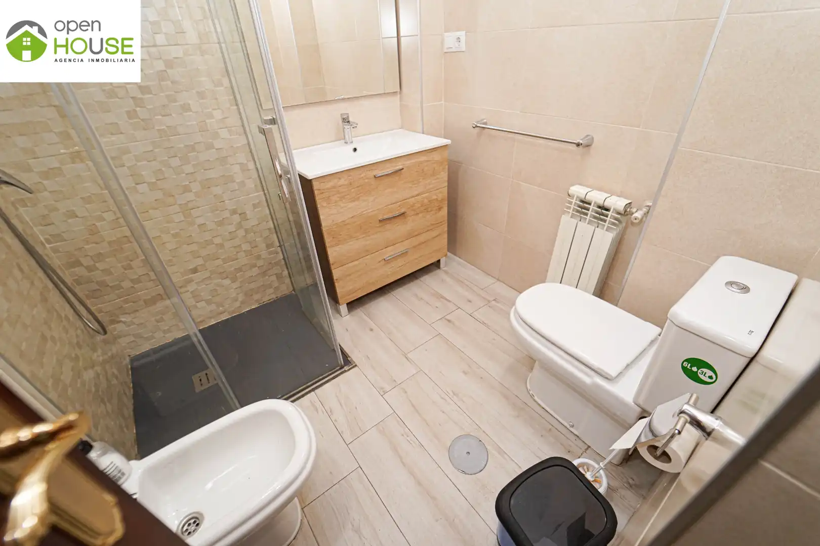 Bathroom of Flat for rent in Granada  with Heating, Furnished and Oven