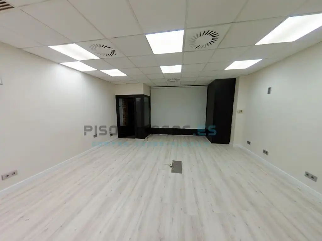 Commercial properties for rent in Zaragoza  with Air Conditioner