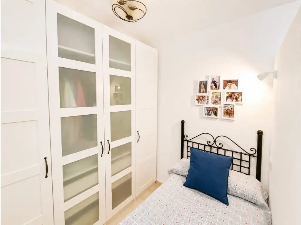 Schlafzimmer von Wohnung zum Verkauf in Benidorm mit Klimaanlage und Möbliert