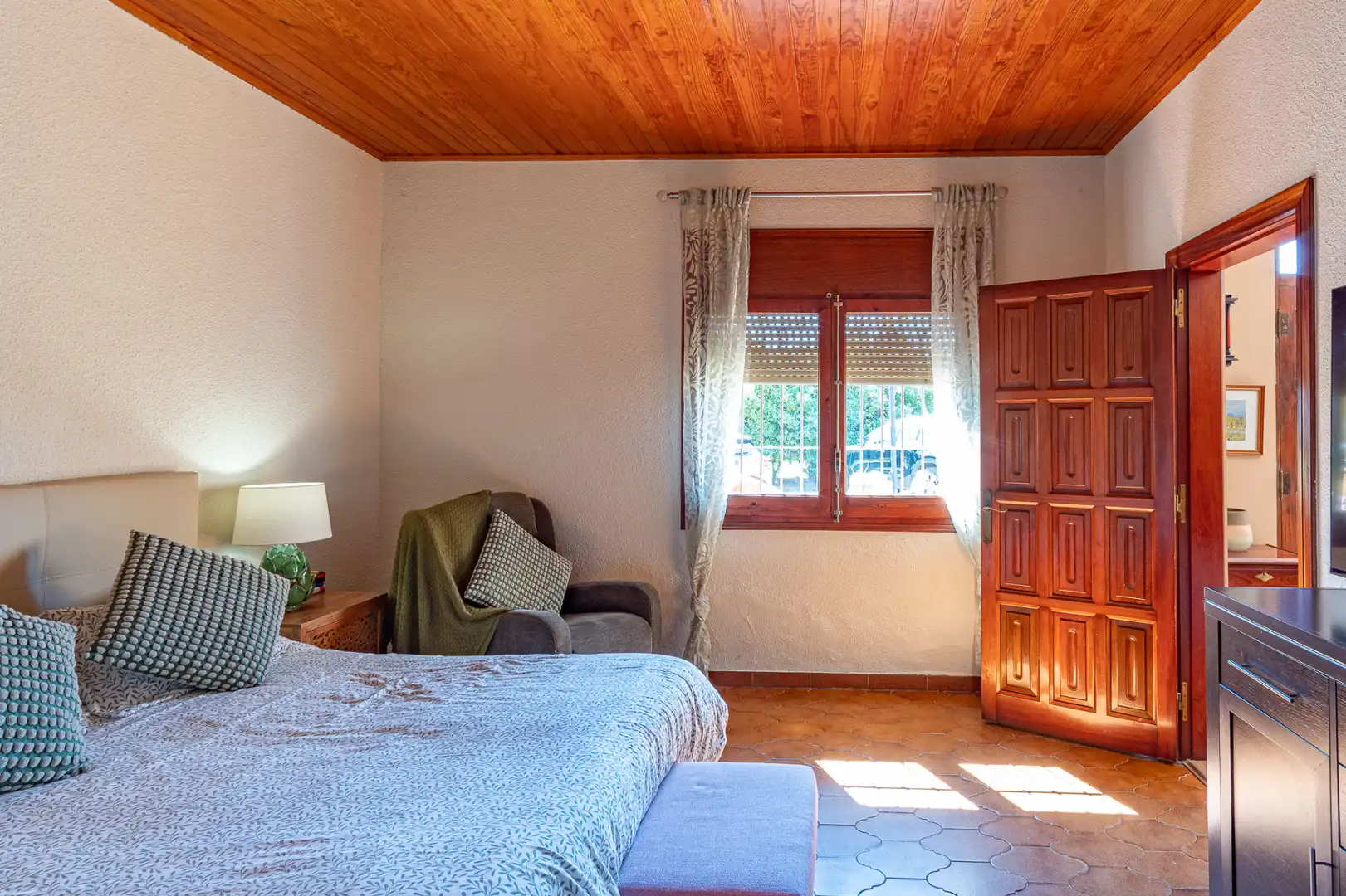 Habitación de Casa o chalet en venta en Verges con Aire acondicionado, Jardín privado y Piscina