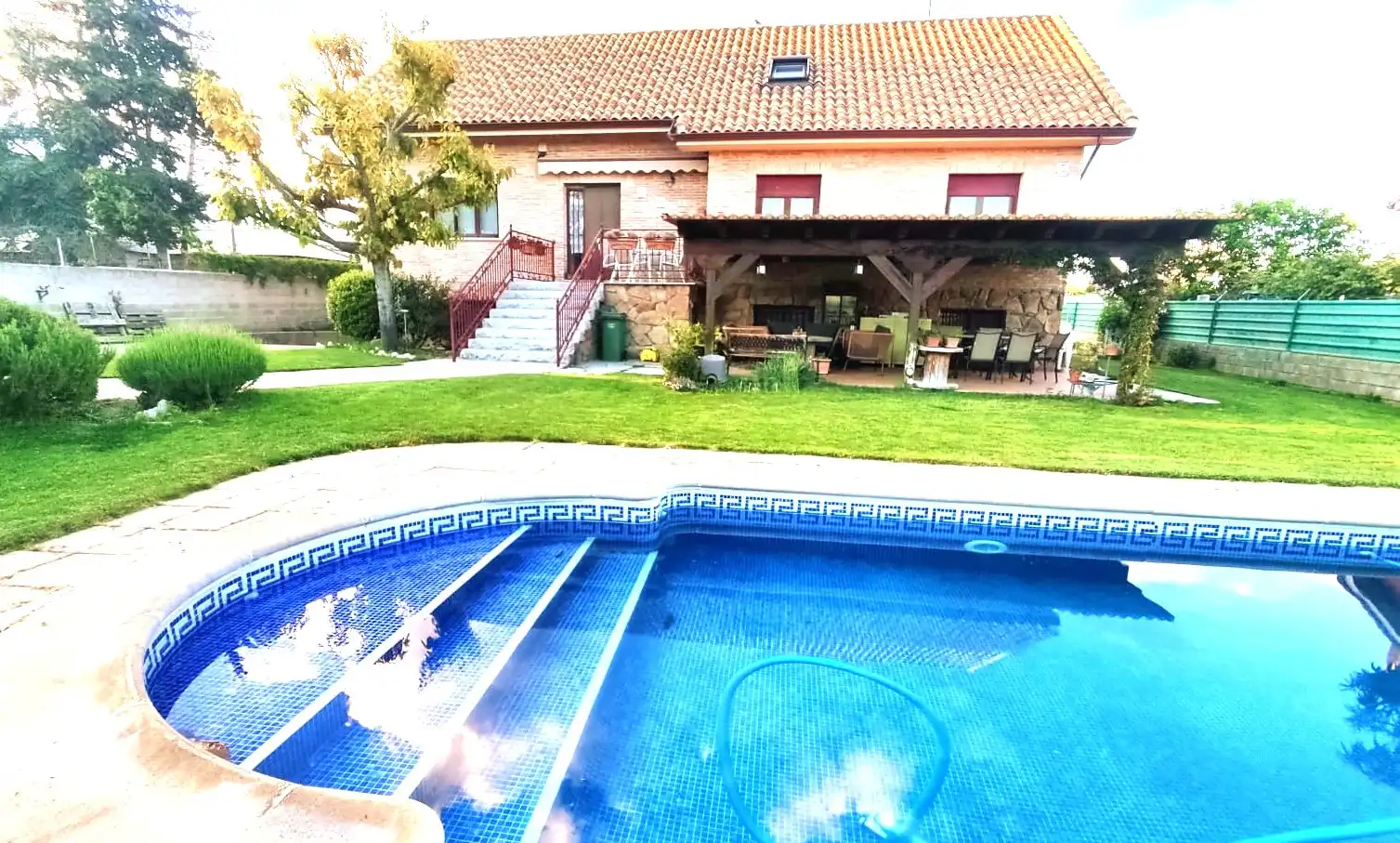 Piscina de Casa o xalet en venda en Guadarrama amb Aire condicionat, Calefacció i Jardí privat